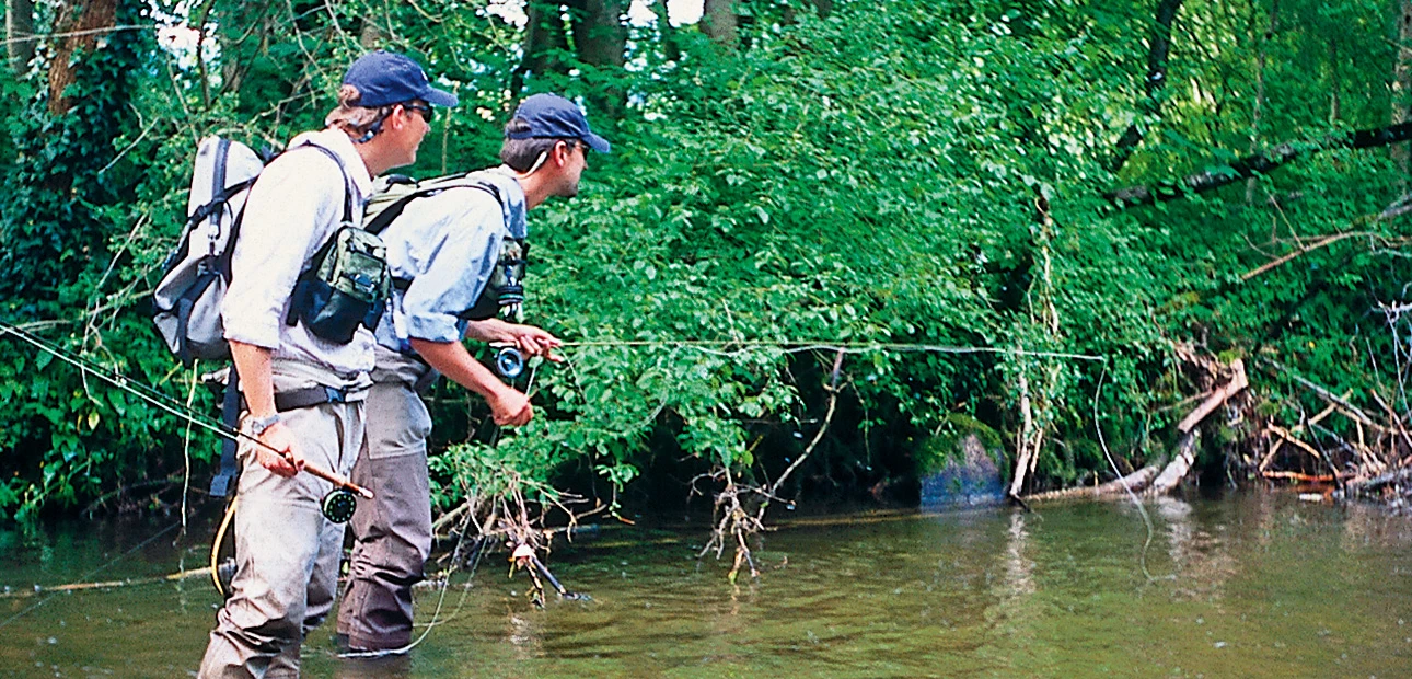 Guiding an der Traun beim Fliegenfischen Guiding an der Traun beim Fliegenfischen