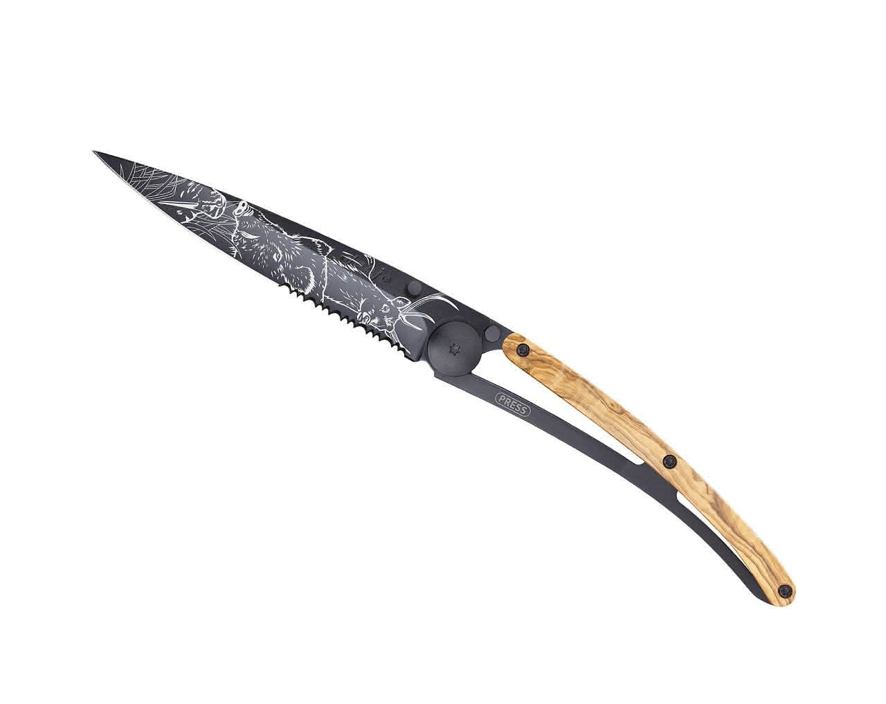 Serrated 37g Olivenholz, Tattoo "Jagdszene" Taschenmesser Serrated 37g Olivenholz, Tattoo "Jagdszene" Taschenmesser
