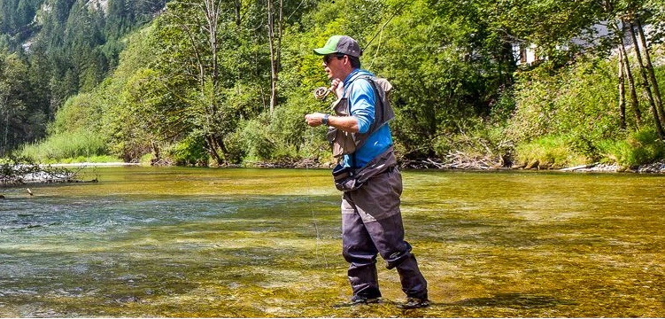 Angler, Fluss, Wading, Outdoor, Anglerausrüstung, angler, fishing, river, hip-waders, outdoor-gear